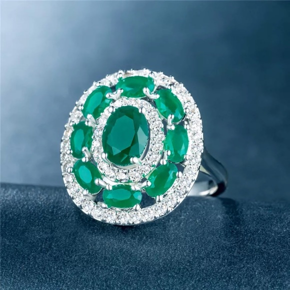 Jewelry - .925 Sterling Silver White Sapphire Emerald Ring